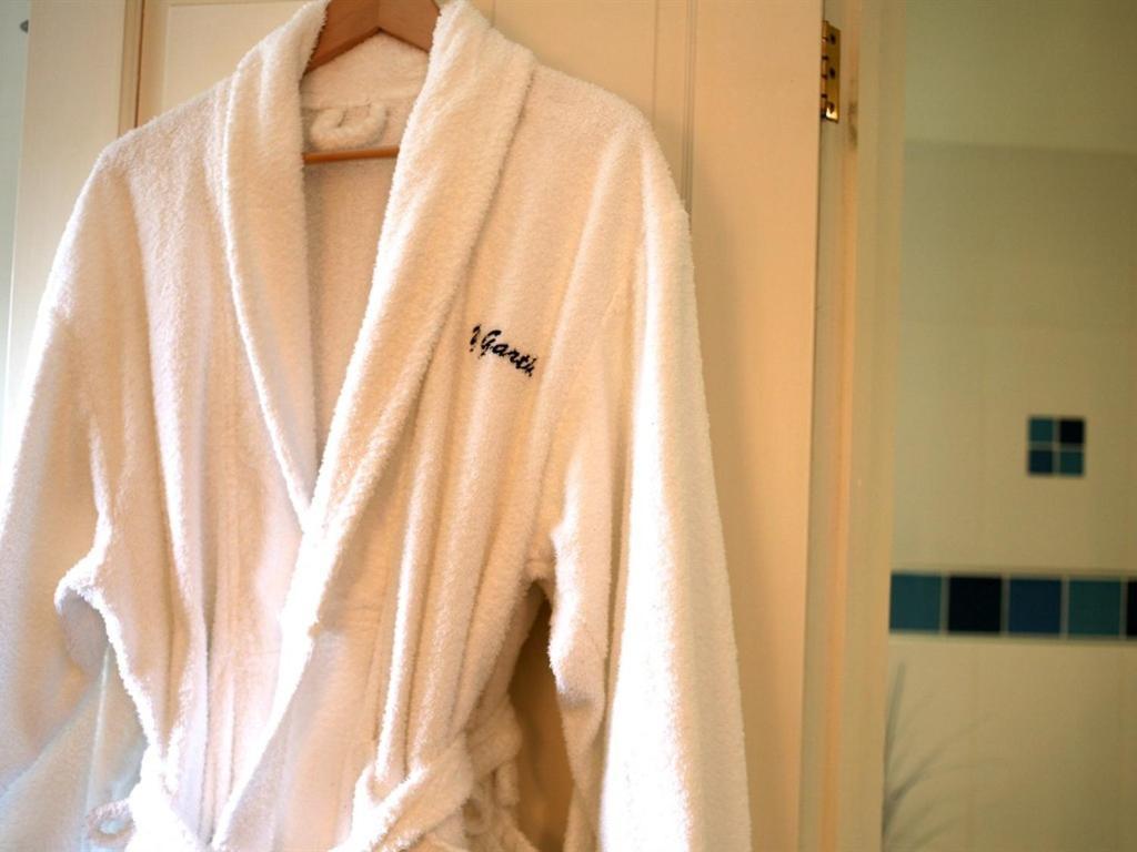 Y Garth Luxury Bed And Breakfast Dinas  Room photo