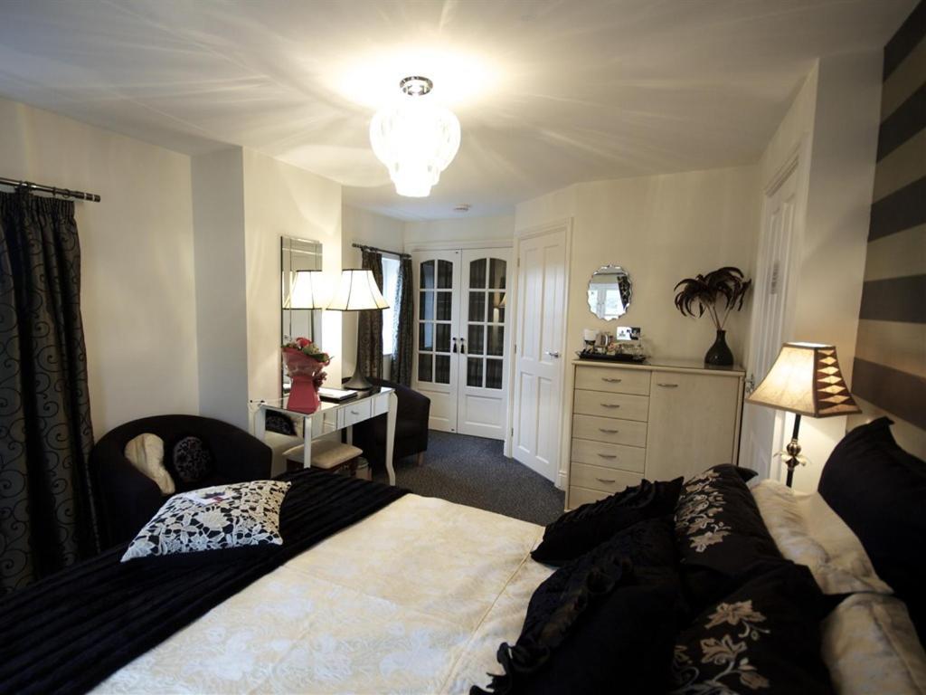 Y Garth Luxury Bed And Breakfast Dinas  Room photo