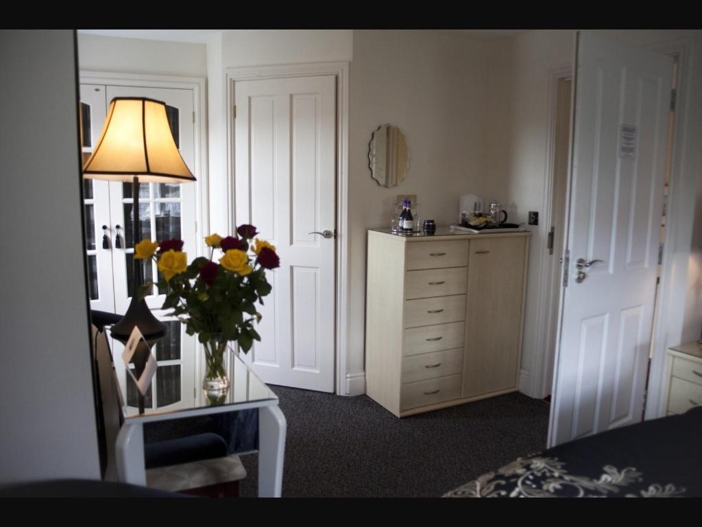 Y Garth Luxury Bed And Breakfast Dinas  Room photo